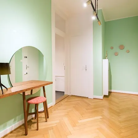 Luxury Flat Next To Train Station Appartement